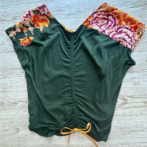 Anthropologie TINY Evesham Green Floral Print Short Sleeve V Neck Top size M - Picture 4 of 9
